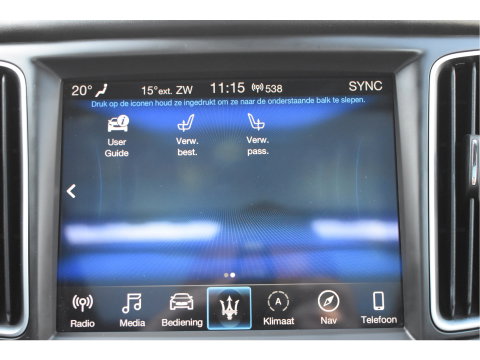 Maserati Levante 3.0 V6 AWD GranLusso 350 pk Facelift Driver ass.Pack 1 | Open dak | Harman/Kardon | Camera | Luchtvering | Carplay | Keyless | DAB | Full LED | 20"