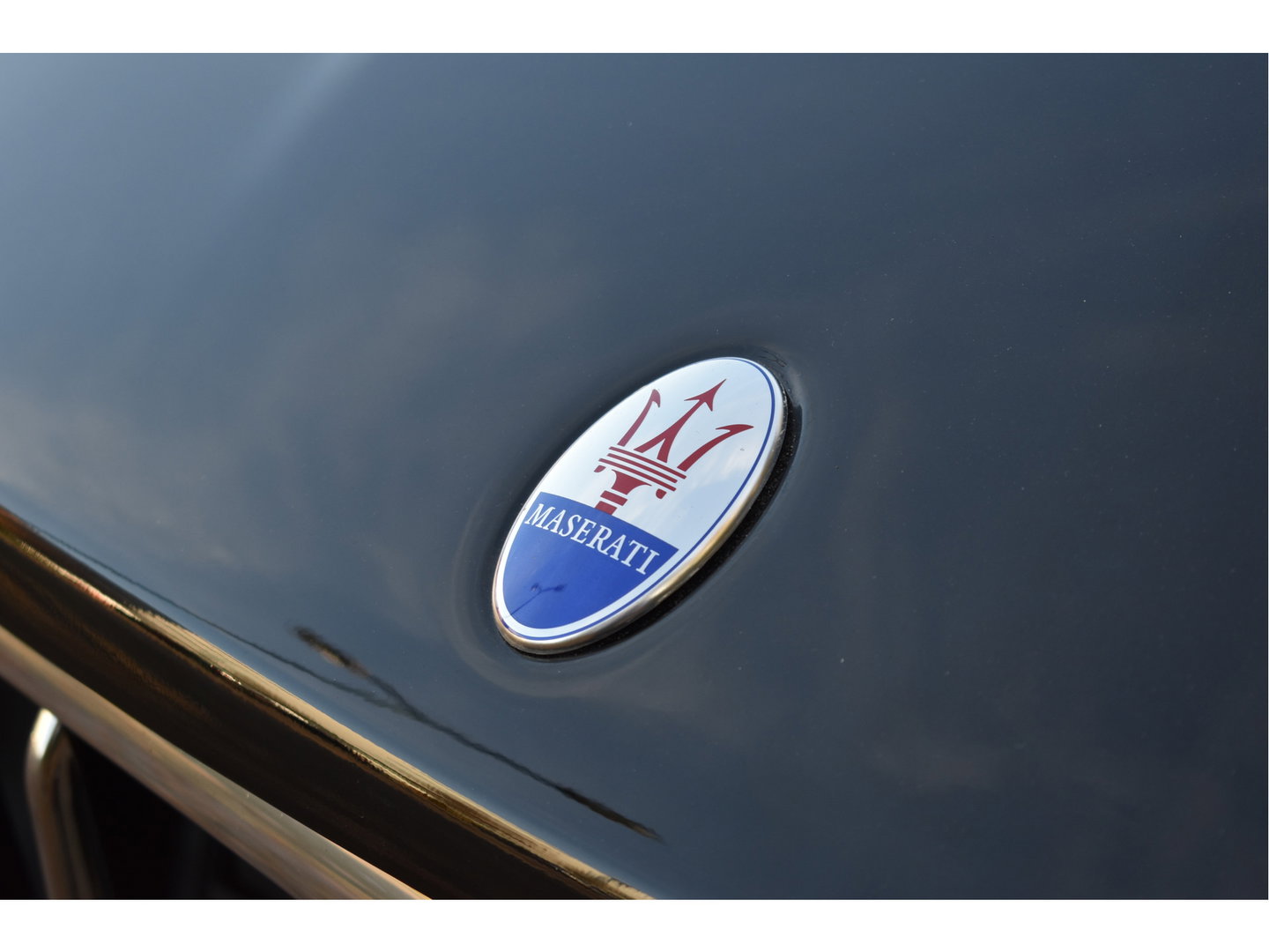 Maserati Levante 3.0 V6 AWD GranLusso 350 pk Facelift Driver ass.Pack 1 | Open dak | Harman/Kardon | Camera | Luchtvering | Carplay | Keyless | DAB | Full LED | 20"