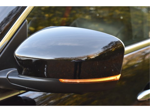 Maserati Levante 3.0 V6 AWD GranLusso 350 pk Facelift Driver ass.Pack 1 | Open dak | Harman/Kardon | Camera | Luchtvering | Carplay | Keyless | DAB | Full LED | 20"