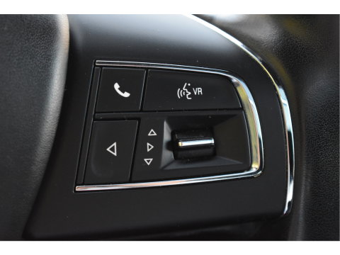 Maserati Levante 3.0 V6 AWD GranLusso 350 pk Facelift Driver ass.Pack 1 | Open dak | Harman/Kardon | Camera | Luchtvering | Carplay | Keyless | DAB | Full LED | 20"