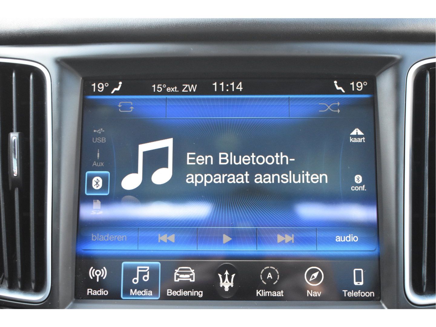Maserati Levante 3.0 V6 AWD GranLusso 350 pk Facelift Driver ass.Pack 1 | Open dak | Harman/Kardon | Camera | Luchtvering | Carplay | Keyless | DAB | Full LED | 20"
