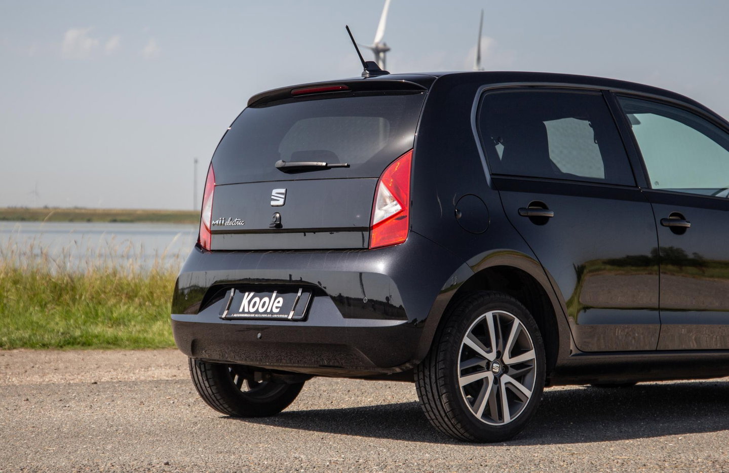 SEAT Mii Electric electric Plus STOEL VERWARMING / AIRCO / CRUISE CONTROLE / ZWART / AUTOMAAT