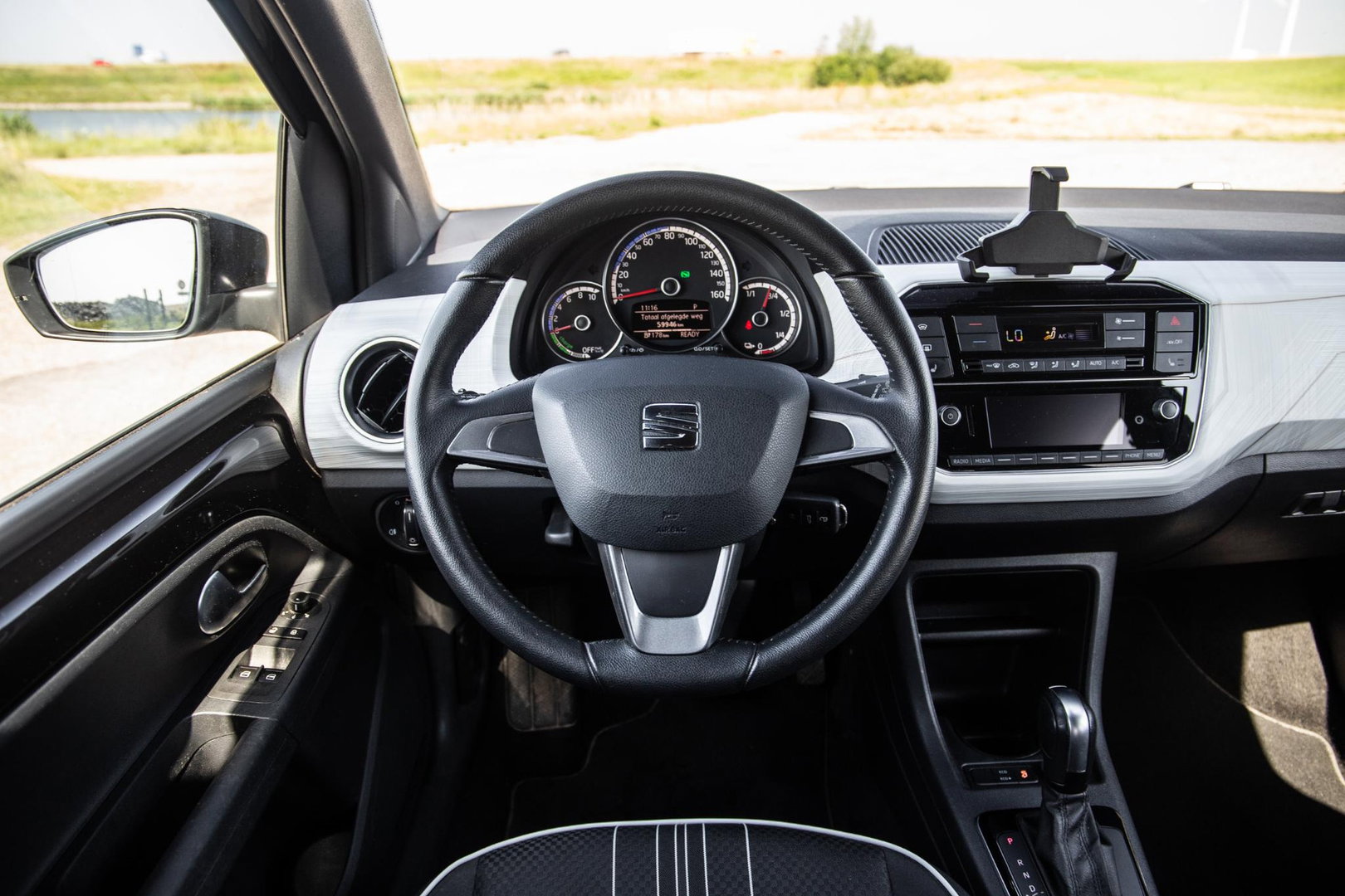 SEAT Mii Electric electric Plus STOEL VERWARMING / AIRCO / CRUISE CONTROLE / ZWART / AUTOMAAT