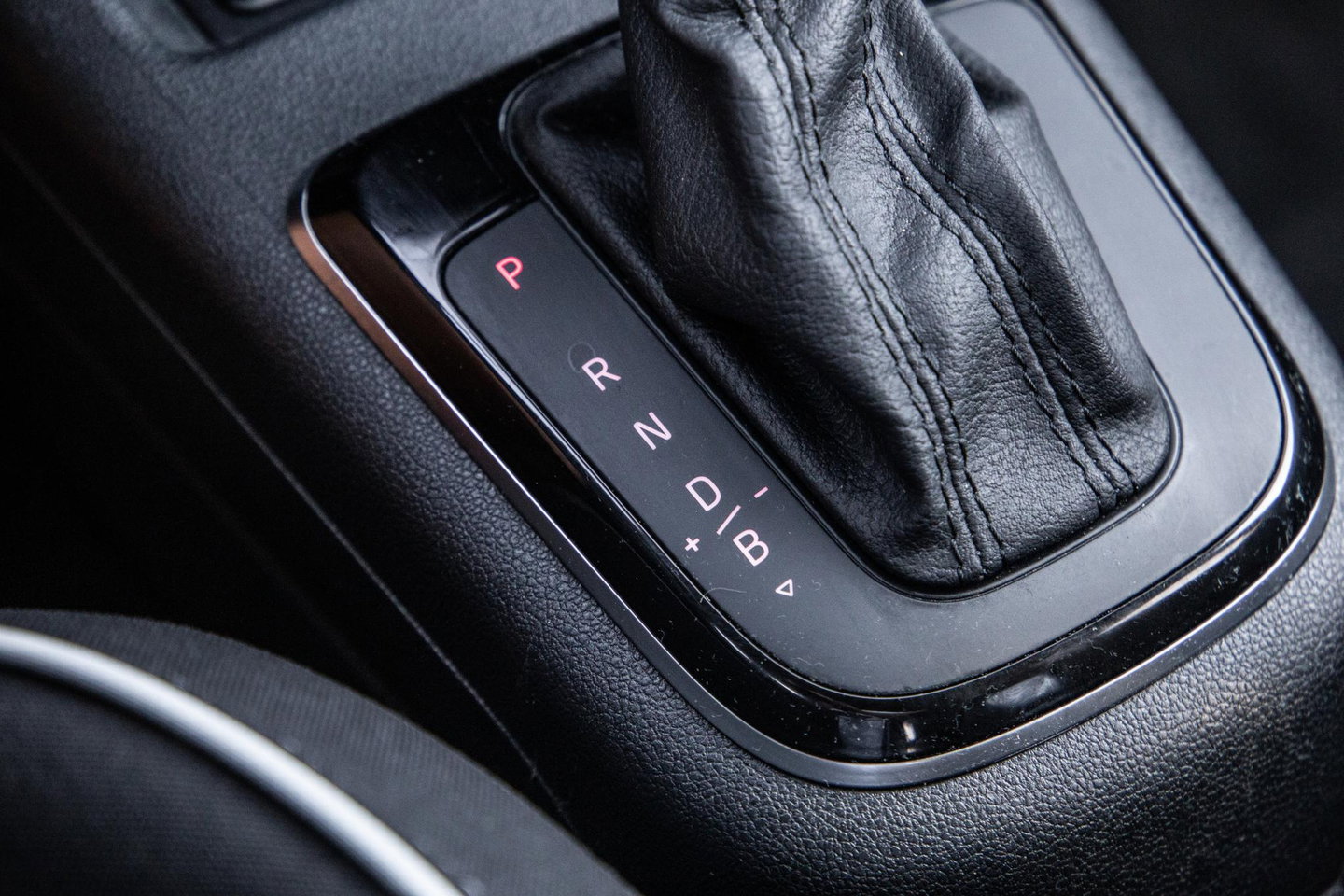 SEAT Mii Electric electric Plus STOEL VERWARMING / AIRCO / CRUISE CONTROLE / ZWART / AUTOMAAT