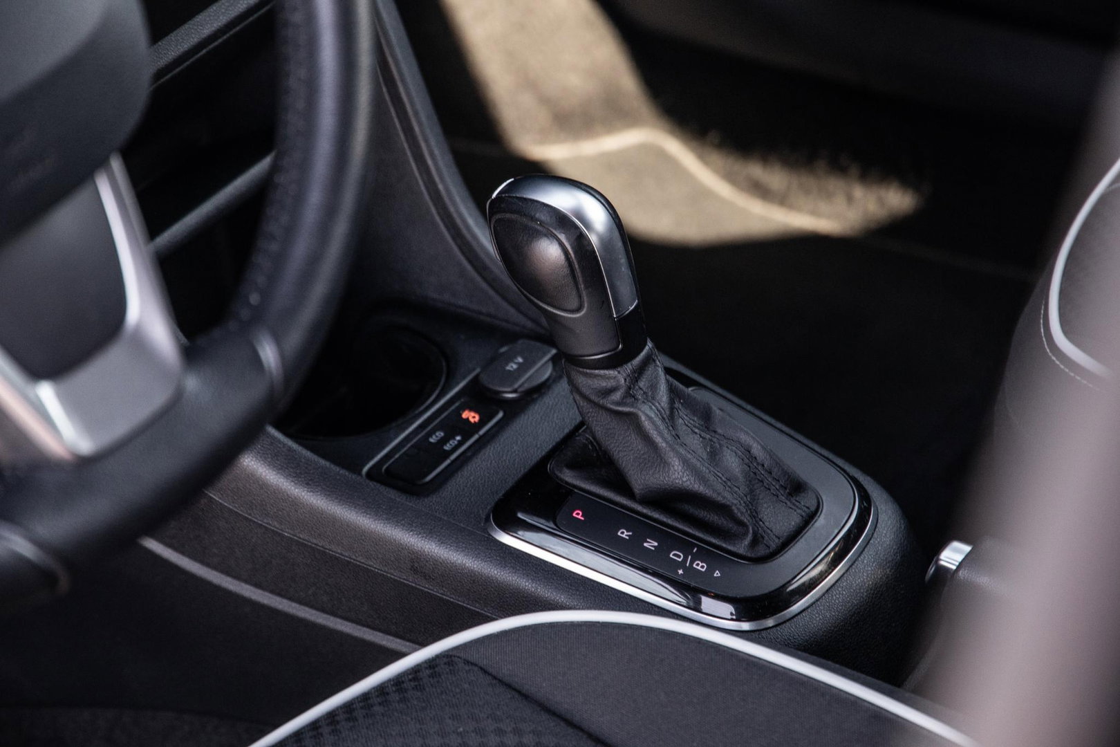 SEAT Mii Electric electric Plus STOEL VERWARMING / AIRCO / CRUISE CONTROLE / ZWART / AUTOMAAT