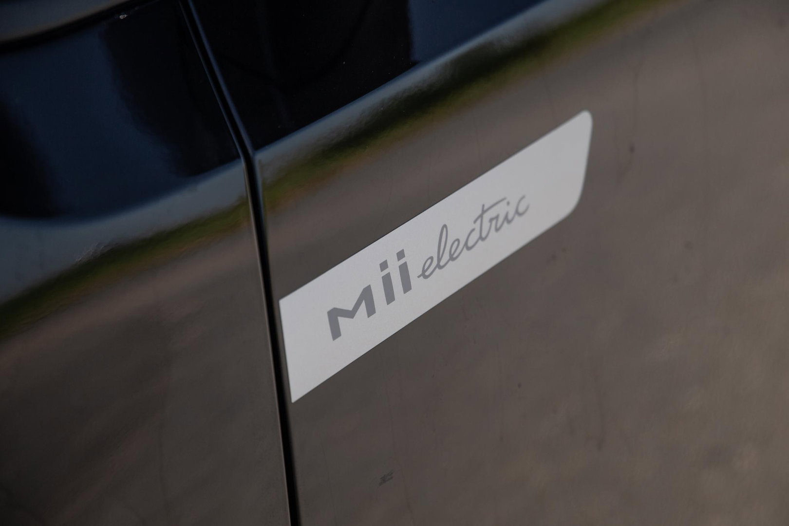 SEAT Mii Electric electric Plus STOEL VERWARMING / AIRCO / CRUISE CONTROLE / ZWART / AUTOMAAT