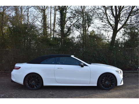 Mercedes-Benz E-Klasse Cabrio 200 AMG Line Navigatie | Cruise Control | Virtual Cockpit | Stoelverwarming | Camera
