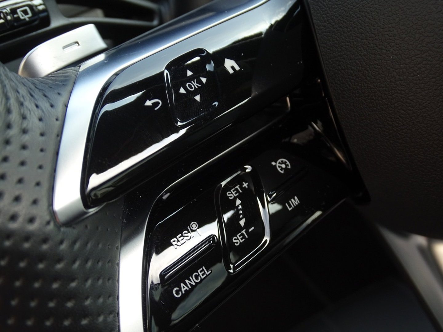 Mercedes-Benz GLC 300 4MATIC AMG 258PK / Designo / Burmester / LED
