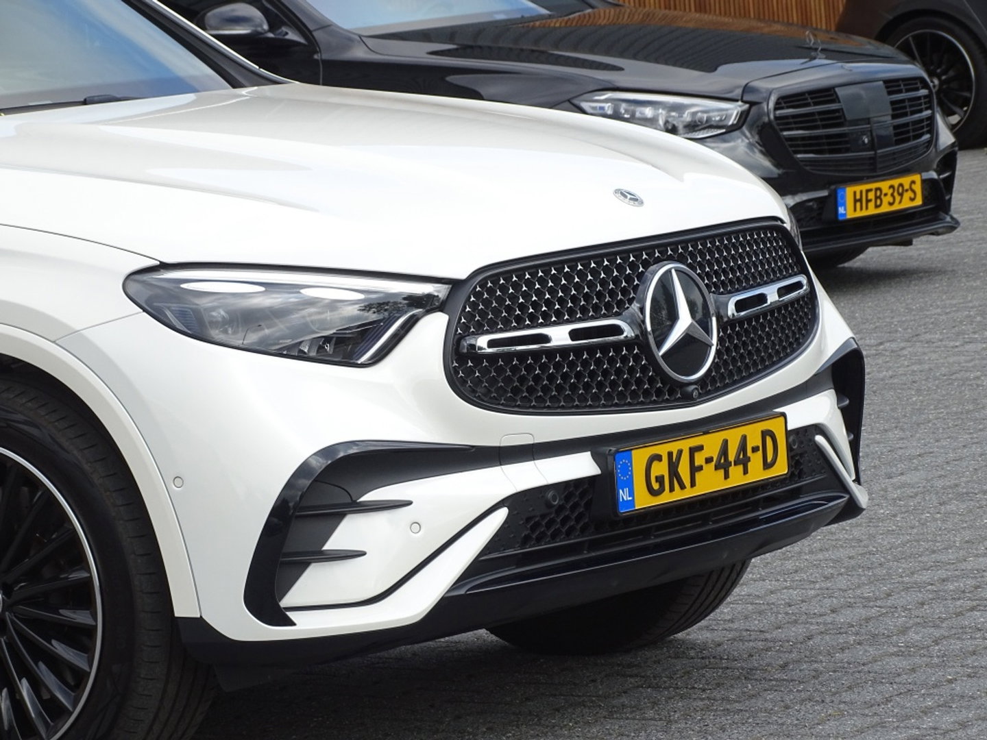 Mercedes-Benz GLC 300 4MATIC AMG 258PK / Designo / Burmester / LED