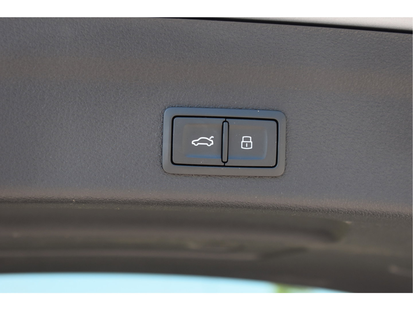 Audi A6 Avant 50 TFSI e quattro S edition 299 pk | Keyless | Standkachel | Pano.dak | Camera | Elekt.stoelen | Carplay | DAB | Stuurverwarming | Full LED | 20" LM