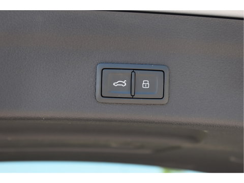 Audi A6 Avant 50 TFSI e quattro S edition 299 pk | Keyless | Standkachel | Pano.dak | Camera | Elekt.stoelen | Carplay | DAB | Stuurverwarming | Full LED | 20" LM
