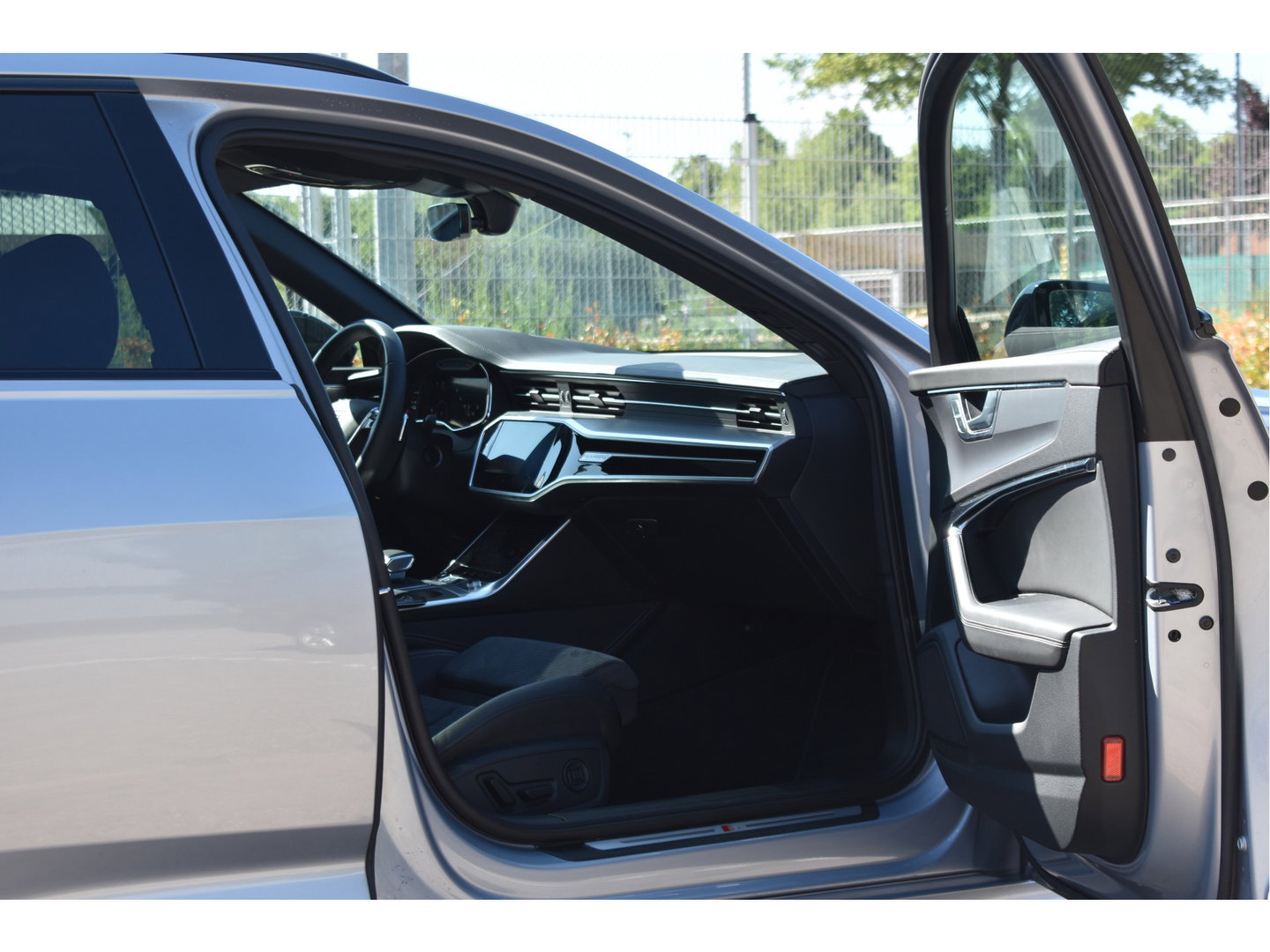 Audi A6 Avant 50 TFSI e quattro S edition 299 pk | Keyless | Standkachel | Pano.dak | Camera | Elekt.stoelen | Carplay | DAB | Stuurverwarming | Full LED | 20" LM