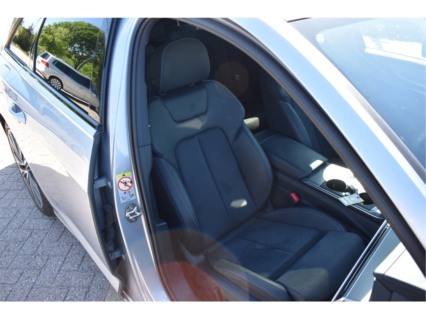 Audi A6 Avant 50 TFSI e quattro S edition 299 pk | Keyless | Standkachel | Pano.dak | Camera | Elekt.stoelen | Carplay | DAB | Stuurverwarming | Full LED | 20" LM