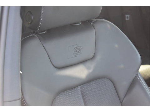 Audi A6 Avant 50 TFSI e quattro S edition 299 pk | Keyless | Standkachel | Pano.dak | Camera | Elekt.stoelen | Carplay | DAB | Stuurverwarming | Full LED | 20" LM