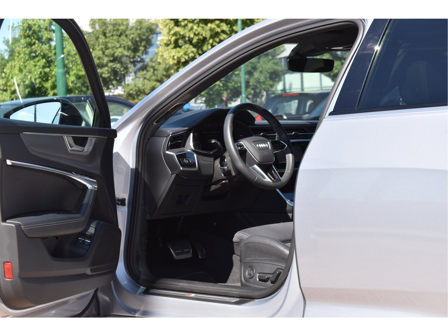 Audi A6 Avant 50 TFSI e quattro S edition 299 pk | Keyless | Standkachel | Pano.dak | Camera | Elekt.stoelen | Carplay | DAB | Stuurverwarming | Full LED | 20" LM