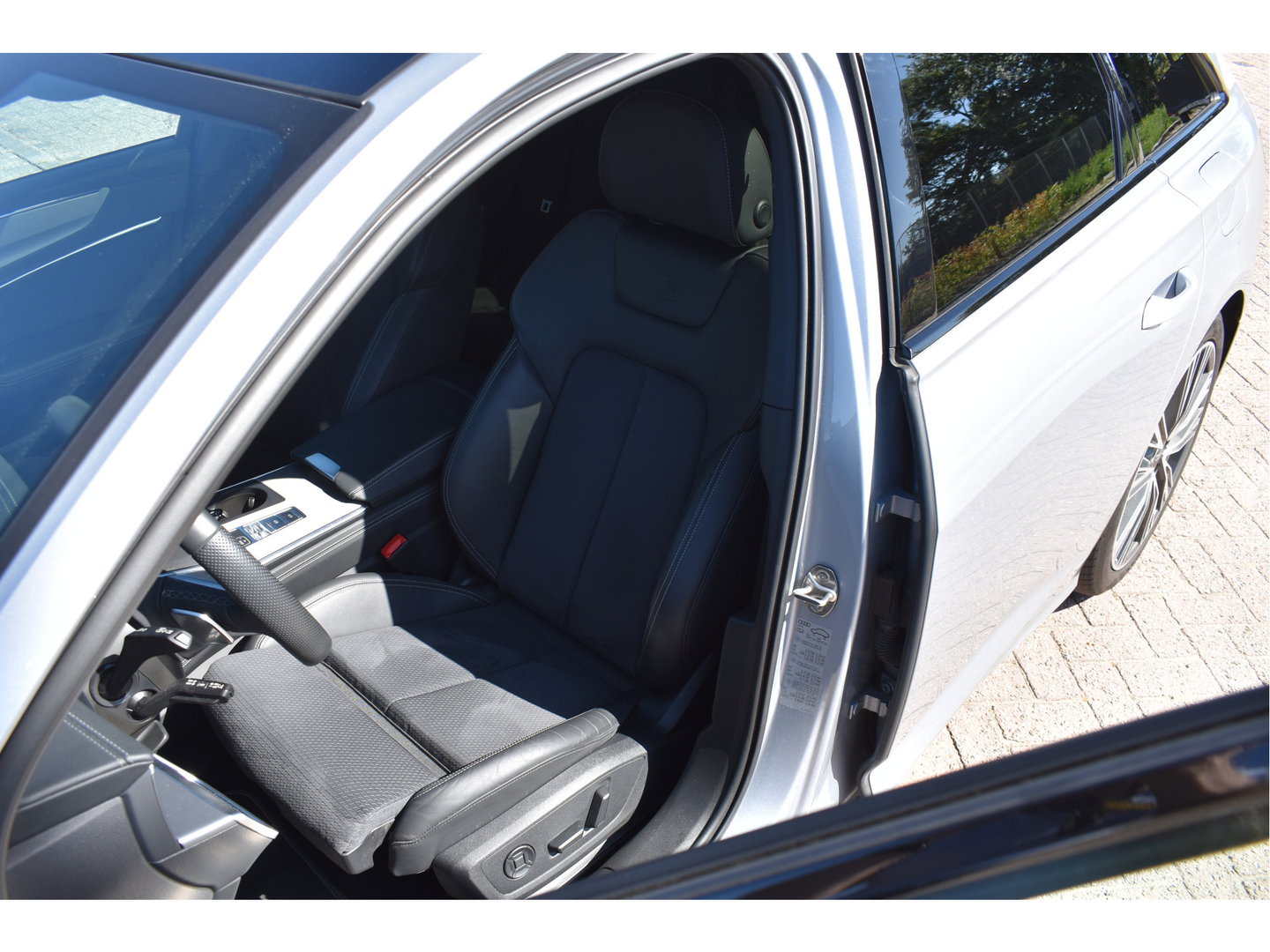 Audi A6 Avant 50 TFSI e quattro S edition 299 pk | Keyless | Standkachel | Pano.dak | Camera | Elekt.stoelen | Carplay | DAB | Stuurverwarming | Full LED | 20" LM