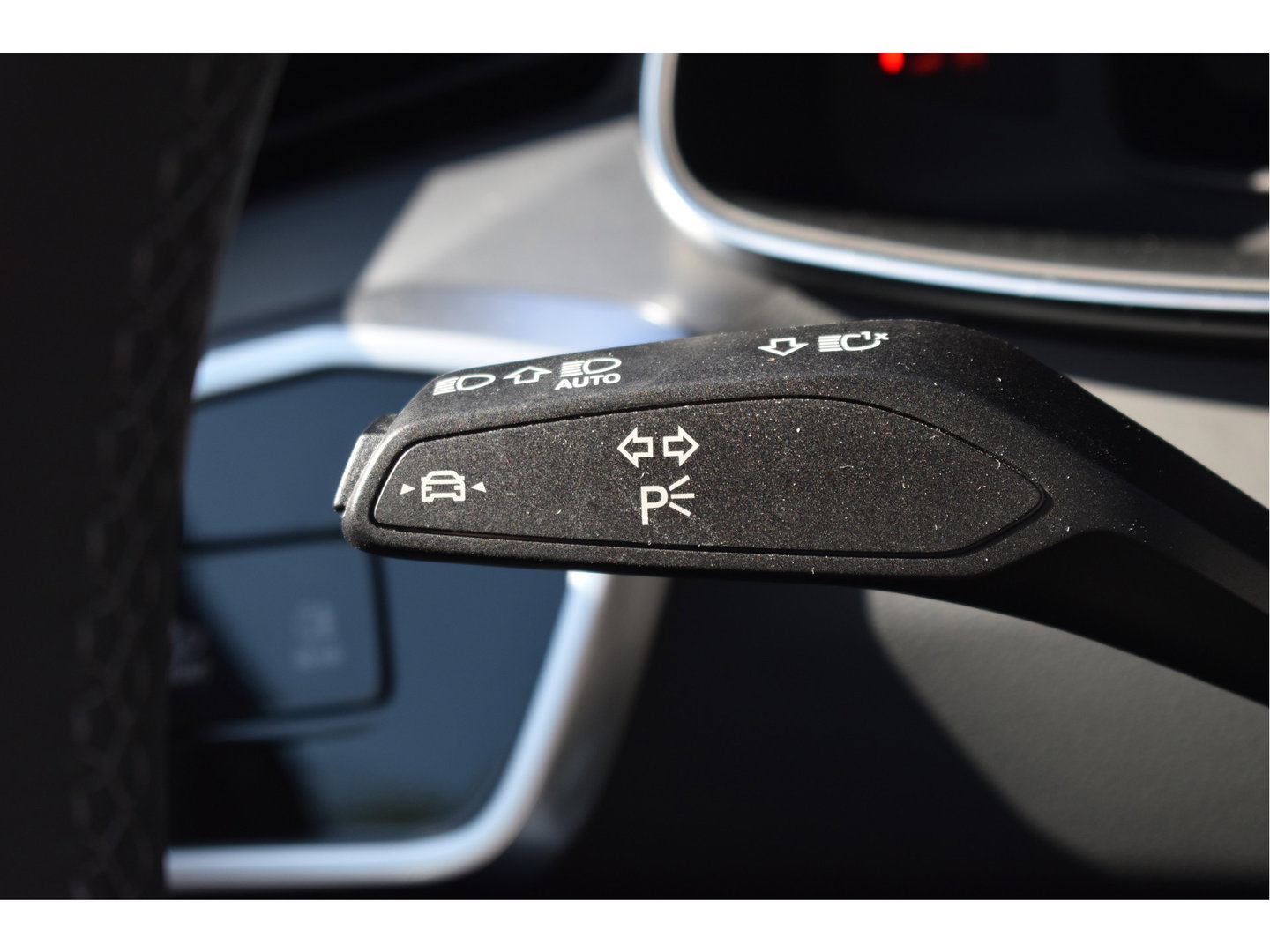 Audi A6 Avant 50 TFSI e quattro S edition 299 pk | Keyless | Standkachel | Pano.dak | Camera | Elekt.stoelen | Carplay | DAB | Stuurverwarming | Full LED | 20" LM