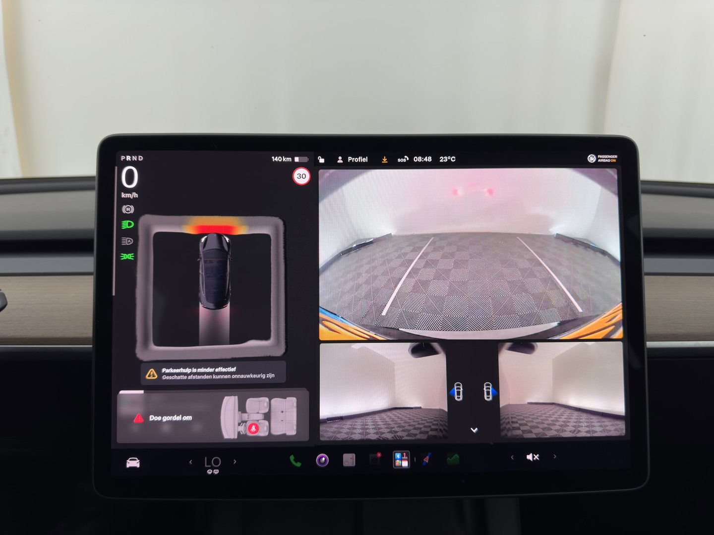 Tesla Model 3 Standard RWD Plus 60 kWh [3-Fase-11kW] {SoH-90%} (INCL-BTW) Aut. *PANO | AUTOPILOT | LEATHER | KEYLESS | FULL-LED | MEMORY-PACK | TOPVIEW | DAB | CARPLAY | DIGI-COCKPIT | LANE-ASSIST | HEATED- COMFORTSEATS | 19"ALU*