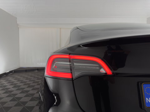 Tesla Model 3 Standard RWD Plus 60 kWh [3-Fase-11kW] {SoH-90%} (INCL-BTW) Aut. *PANO | AUTOPILOT | LEATHER | KEYLESS | FULL-LED | MEMORY-PACK | TOPVIEW | DAB | CARPLAY | DIGI-COCKPIT | LANE-ASSIST | HEATED- COMFORTSEATS | 19"ALU*