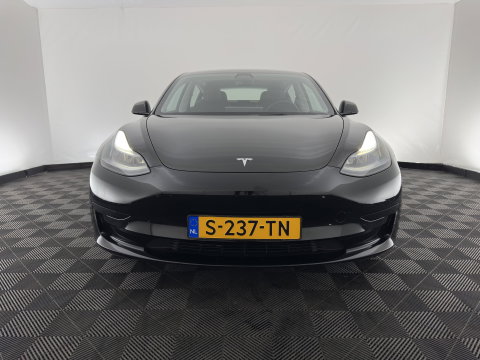 Tesla Model 3 Standard RWD Plus 60 kWh [3-Fase-11kW] {SoH-90%} (INCL-BTW) Aut. *PANO | AUTOPILOT | LEATHER | KEYLESS | FULL-LED | MEMORY-PACK | TOPVIEW | DAB | CARPLAY | DIGI-COCKPIT | LANE-ASSIST | HEATED- COMFORTSEATS | 19"ALU*