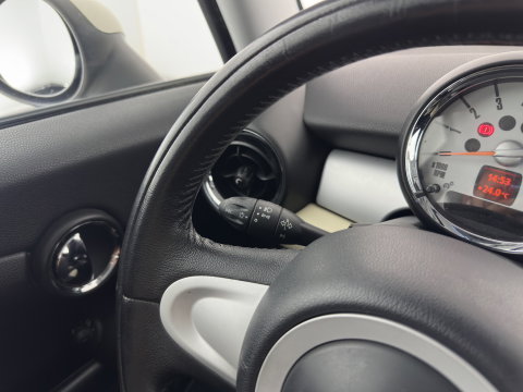 MINI 3-deurs 1.6 Cooper Pepper *LEATHER-FABRIC | COMFORTSEATS | ECC | CHROME-PACK | RADIO-CD | 17''ALU*