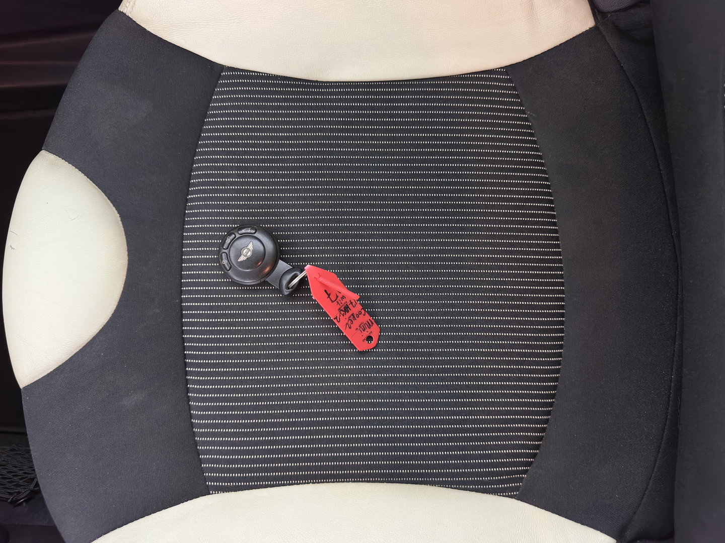 MINI 3-deurs 1.6 Cooper Pepper *LEATHER-FABRIC | COMFORTSEATS | ECC | CHROME-PACK | RADIO-CD | 17''ALU*