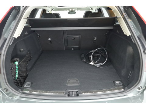 Volvo XC60 2.0 T8 Plug-in hybrid AWD Ultra Dark "Forest Lake" | Facelift | Memory | Pano | Luchtvering | Massage | Bowers & Wilkins