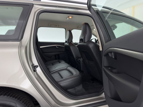 Volvo V70 2.0D Limited Edition Aut. *LEATHER | COMFORTSEATS | ECC | PDC | CRUISE | TOWBAR | 16''ALU*