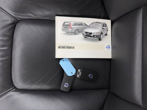 Volvo V70 2.0D Limited Edition Aut. *LEATHER | COMFORTSEATS | ECC | PDC | CRUISE | TOWBAR | 16''ALU*
