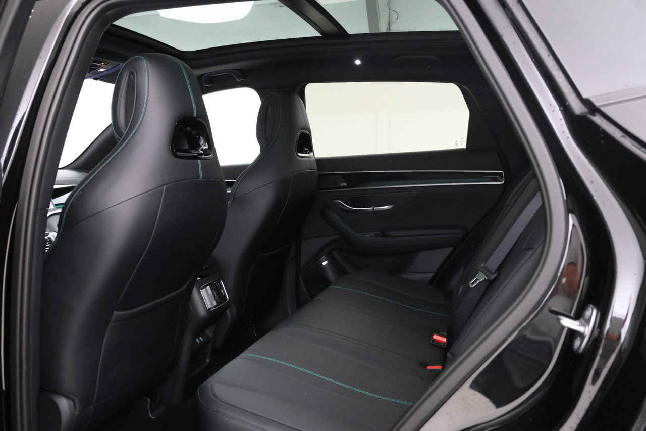 BYD SEAL U