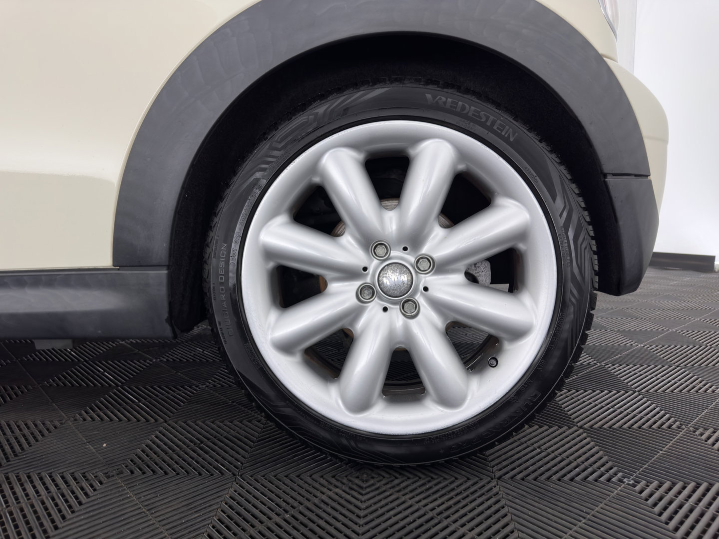 MINI 3-deurs 1.6 Cooper Pepper *LEATHER-FABRIC | COMFORTSEATS | ECC | CHROME-PACK | RADIO-CD | 17''ALU*
