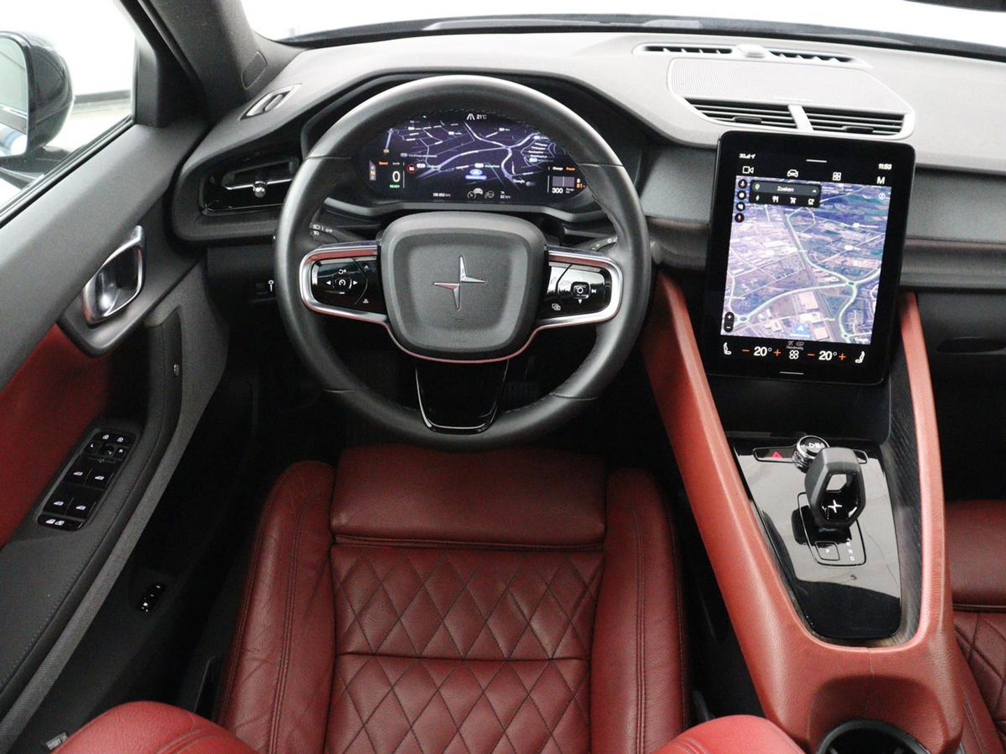 Polestar 2 Long Range Dual Motor Launch Edition 78kWh SOH 91,9% | Panoramadak | 360 Camera | Carplay | Navigatie | Adaptive Cruise | Harman Kardon | Stoel & Stuurwiel verwarming