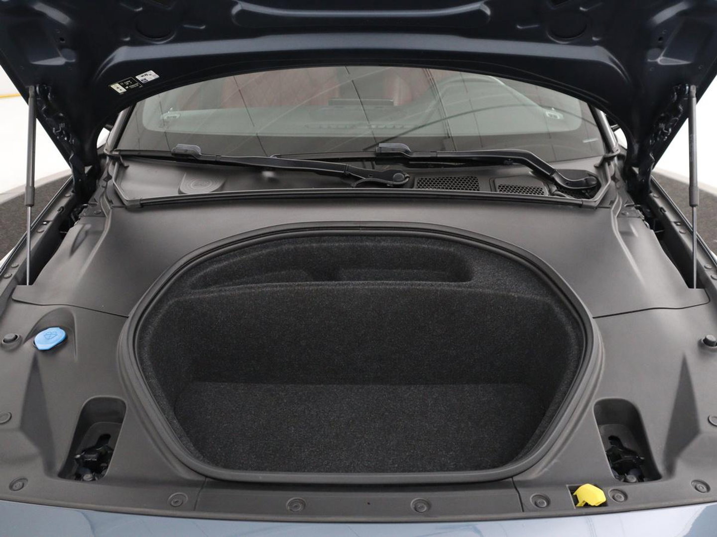 Polestar 2 Long Range Dual Motor Launch Edition 78kWh SOH 91,9% | Panoramadak | 360 Camera | Carplay | Navigatie | Adaptive Cruise | Harman Kardon | Stoel & Stuurwiel verwarming