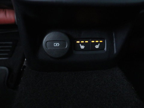 Polestar 2 Long Range Dual Motor Launch Edition 78kWh SOH 91,9% | Panoramadak | 360 Camera | Carplay | Navigatie | Adaptive Cruise | Harman Kardon | Stoel & Stuurwiel verwarming