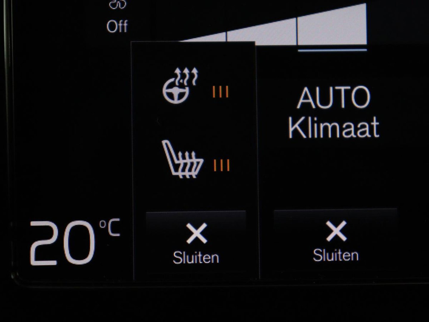 Volvo V60 2.0 T4 R-Design Panoramadak | Full LED | Trekhaak | Carplay | Pilot assist | Navigate | Stoel & Stuurverwarming | Achteruitrij camera | Cruise control | Climate control