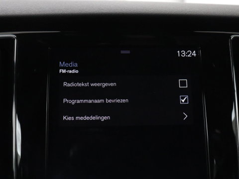 Volvo V60 2.0 T4 R-Design Panoramadak | Full LED | Trekhaak | Carplay | Pilot assist | Navigate | Stoel & Stuurverwarming | Achteruitrij camera | Cruise control | Climate control