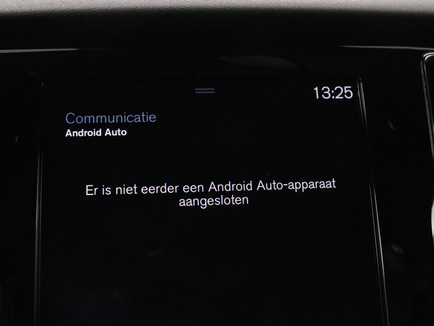 Volvo V60 2.0 T4 R-Design Panoramadak | Full LED | Trekhaak | Carplay | Pilot assist | Navigate | Stoel & Stuurverwarming | Achteruitrij camera | Cruise control | Climate control