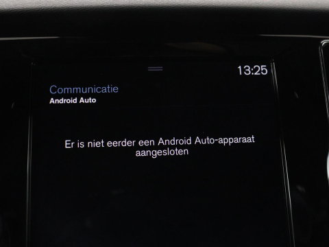 Volvo V60 2.0 T4 R-Design Panoramadak | Full LED | Trekhaak | Carplay | Pilot assist | Navigate | Stoel & Stuurverwarming | Achteruitrij camera | Cruise control | Climate control