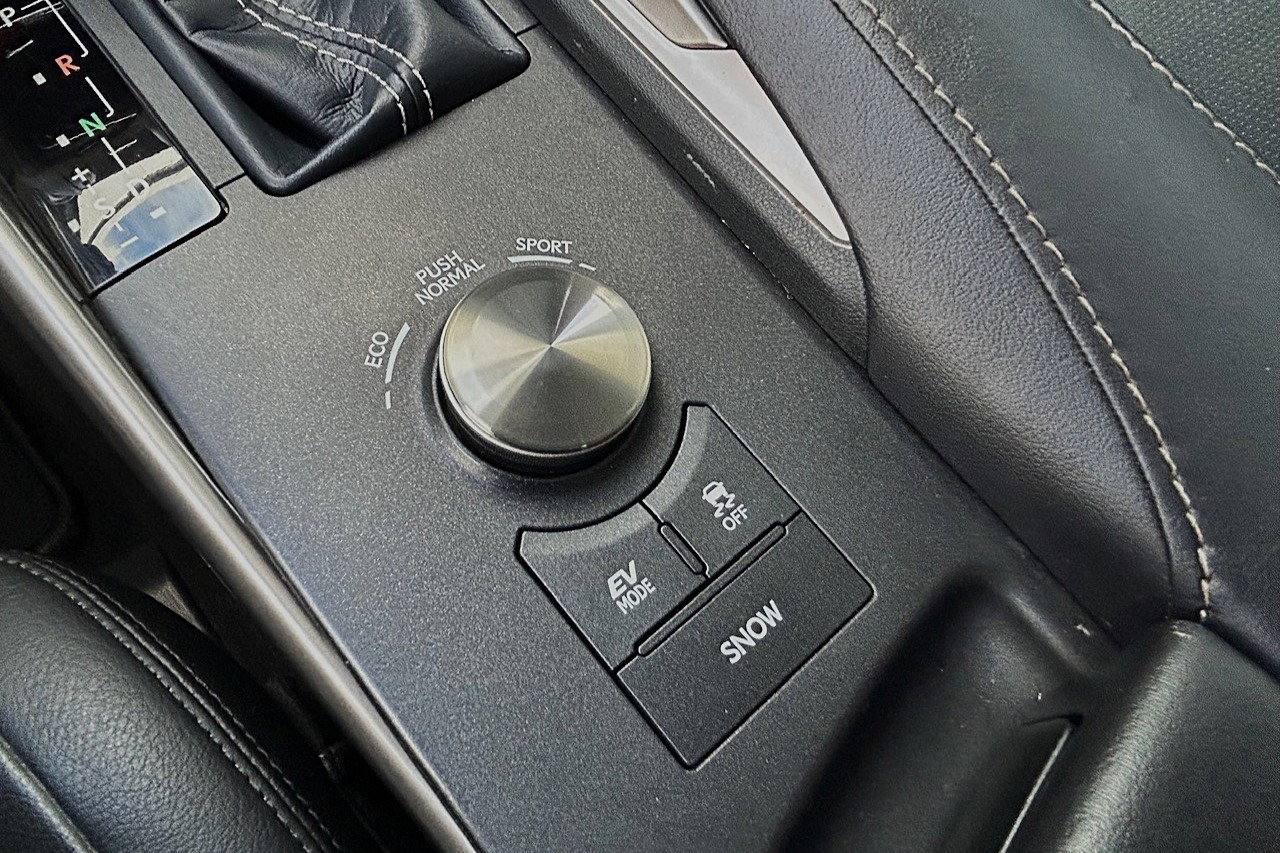 Lexus IS