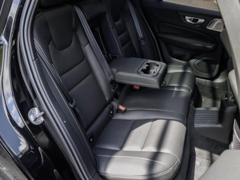 Volvo V60 T6 AWD Ultra Bright Bowers & Wilkins 360 Stoelvent. Massage Trekh. Akoestisch glas