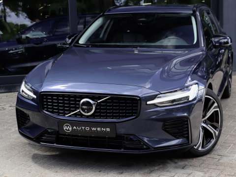 Volvo V60 T6 AWD Plus Dark 360 Camera Denim Blue 19'' Winterpakket Thor Lights