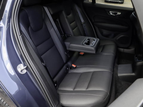 Volvo V60 T6 AWD Plus Dark 360 Camera Denim Blue 19'' Winterpakket Thor Lights
