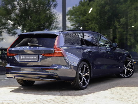 Volvo V60 T6 AWD Plus Dark 360 Camera Denim Blue 19'' Winterpakket Thor Lights
