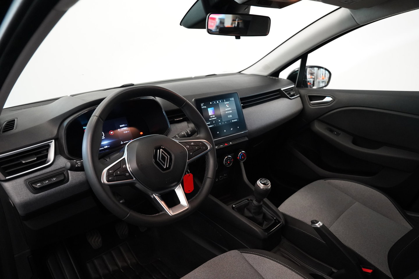 Renault Clio 1.0 TCe 90 GPF evolution Cruise Control PDC NAP 24 Maanden garantie* (Vraag naar de voorwaarden)