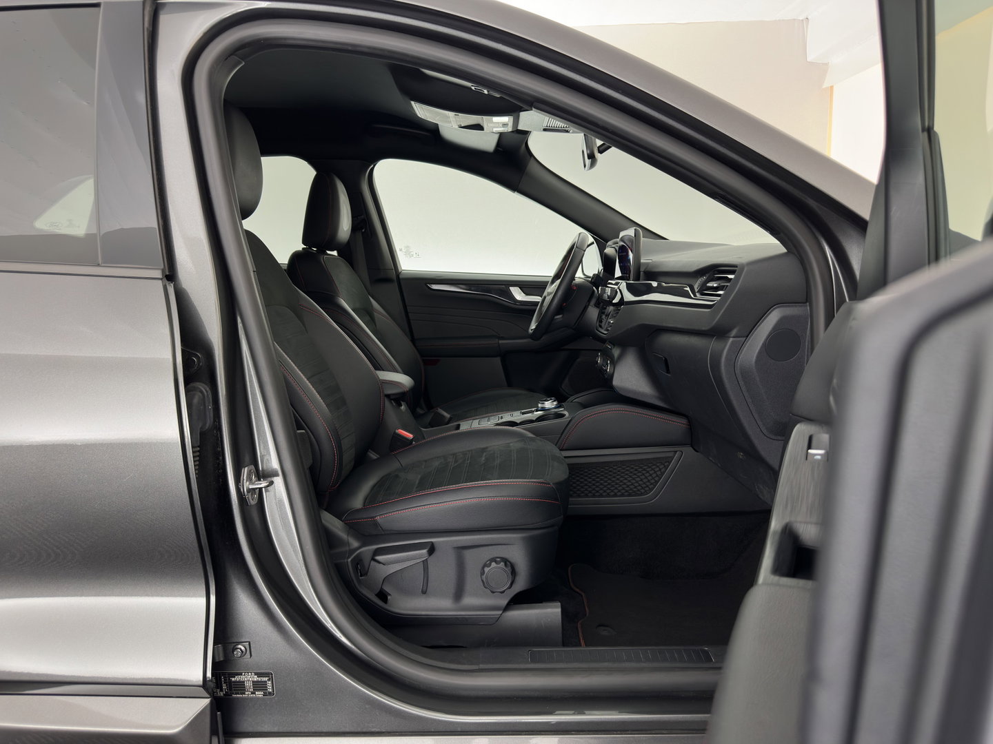 Ford Kuga 2.5 PHEV ST-Line X (Plug-in) (INCL-BTW) Aut. *DIGI-COCKPIT | MICROFIBRE-LEATHER | ADAPTIVE-CRUISE | BLINDSPOT | FULL-LED | KEYLESS | DAB | APP.CONNECT | NAVI-FULLMAP | HEATED-SPORTSEATS | PRIVACY-GLASS | 19"ALU*