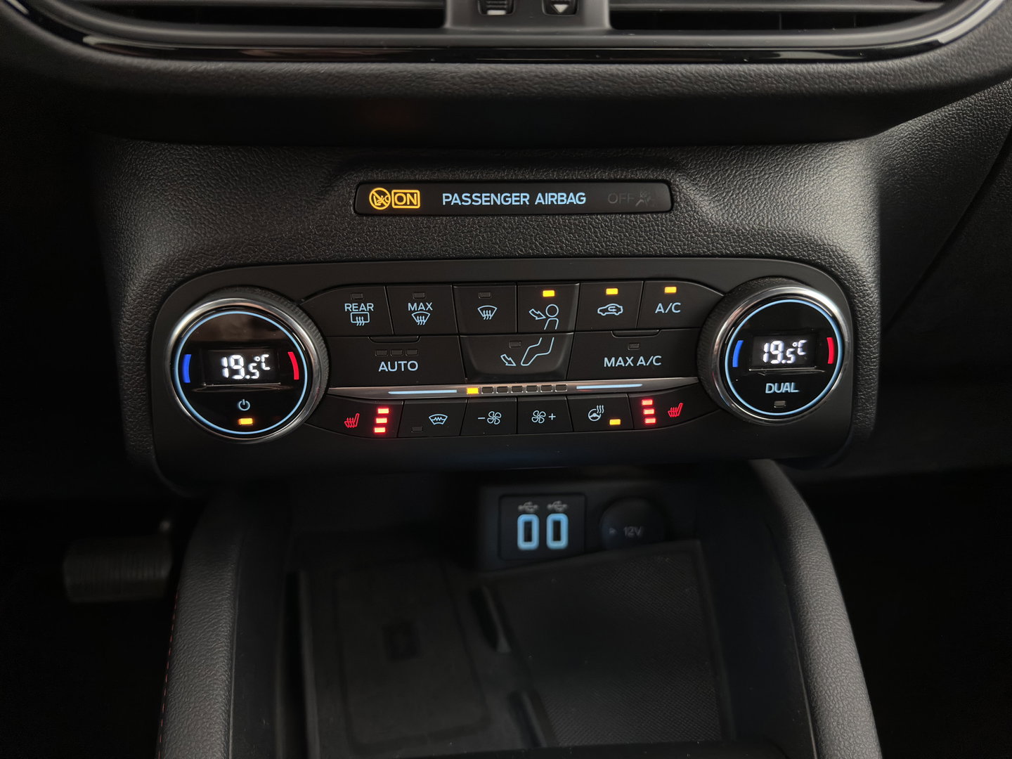 Ford Kuga 2.5 PHEV ST-Line X (Plug-in) (INCL-BTW) Aut. *DIGI-COCKPIT | MICROFIBRE-LEATHER | ADAPTIVE-CRUISE | BLINDSPOT | FULL-LED | KEYLESS | DAB | APP.CONNECT | NAVI-FULLMAP | HEATED-SPORTSEATS | PRIVACY-GLASS | 19"ALU*