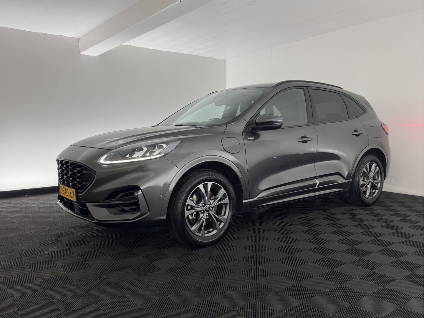 Ford Kuga 2.5 PHEV ST-Line X (Plug-in) (INCL-BTW) Aut. *DIGI-COCKPIT | MICROFIBRE-LEATHER | ADAPTIVE-CRUISE | BLINDSPOT | FULL-LED | KEYLESS | DAB | APP.CONNECT | NAVI-FULLMAP | HEATED-SPORTSEATS | PRIVACY-GLASS | 19"ALU*
