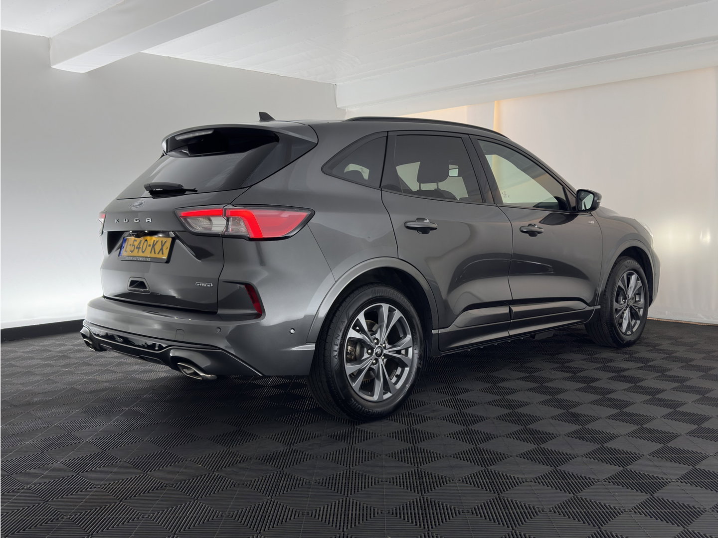 Ford Kuga 2.5 PHEV ST-Line X (Plug-in) (INCL-BTW) Aut. *DIGI-COCKPIT | MICROFIBRE-LEATHER | ADAPTIVE-CRUISE | BLINDSPOT | FULL-LED | KEYLESS | DAB | APP.CONNECT | NAVI-FULLMAP | HEATED-SPORTSEATS | PRIVACY-GLASS | 19"ALU*