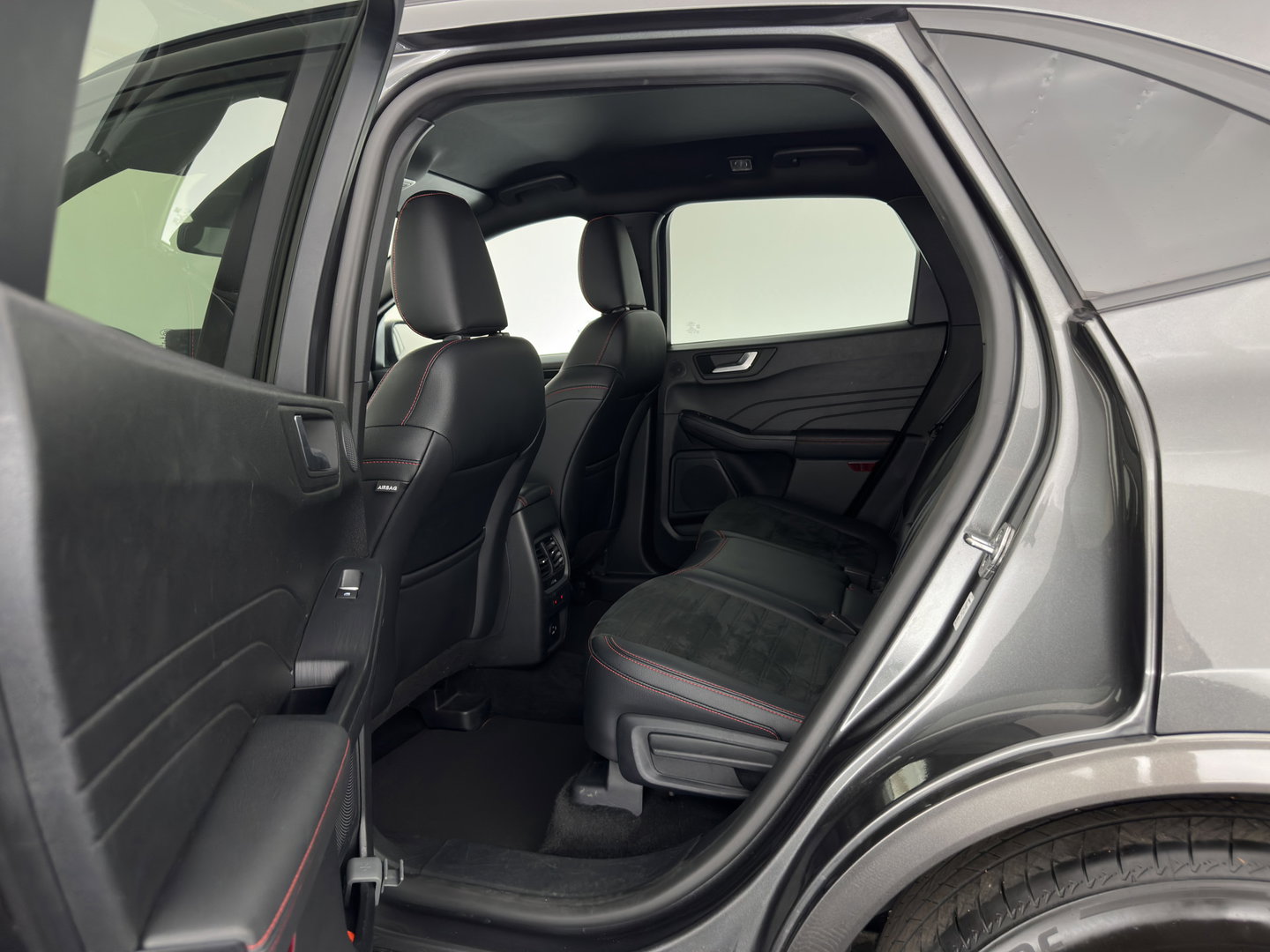 Ford Kuga 2.5 PHEV ST-Line X (Plug-in) (INCL-BTW) Aut. *DIGI-COCKPIT | MICROFIBRE-LEATHER | ADAPTIVE-CRUISE | BLINDSPOT | FULL-LED | KEYLESS | DAB | APP.CONNECT | NAVI-FULLMAP | HEATED-SPORTSEATS | PRIVACY-GLASS | 19"ALU*