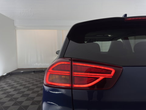 Kia Niro 1.6 GDi Hybrid ExecutiveLine (INCL.BTW) Aut. *PANO |  LEATHER | FULL-LED | NAVI-FULLMAP | DIGI-COCKPIT | HEATED-COMFORTSEATS | CAMERA | DAB+ | KEYLESS | ECC | SHIFTPADDLES | ADAPTIVE-CRUISE | LANE-ASSIST | TOWBAR | 18"AL